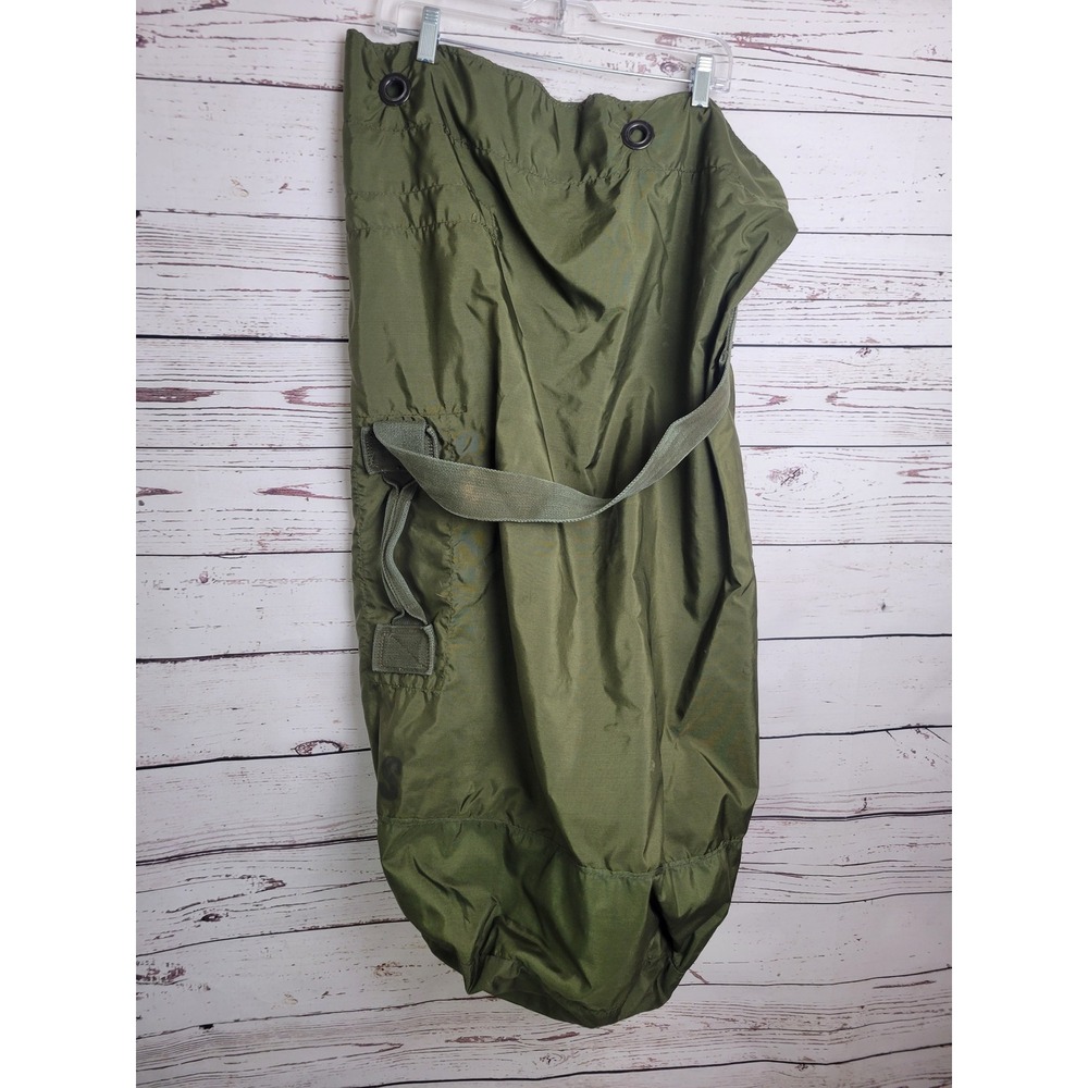 Vtg US Military Duffel Bag Tactical Surplus Gear Luggage Utility Sack ArmyGreen